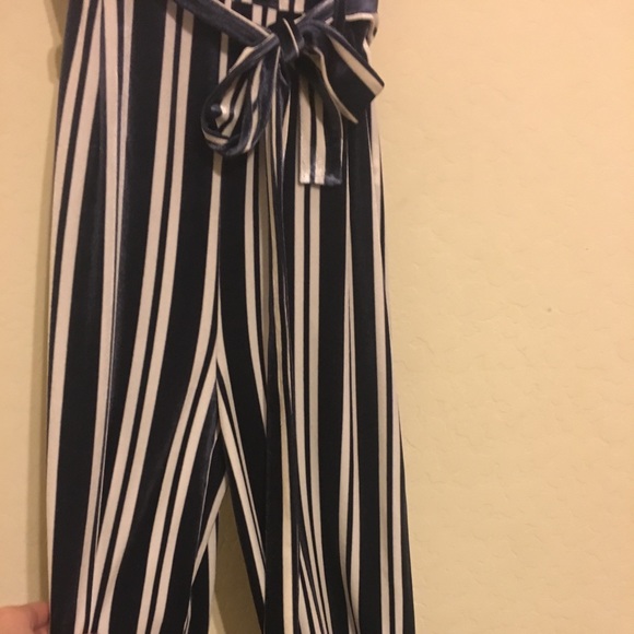 jumpsuit - Picture 2 of 2